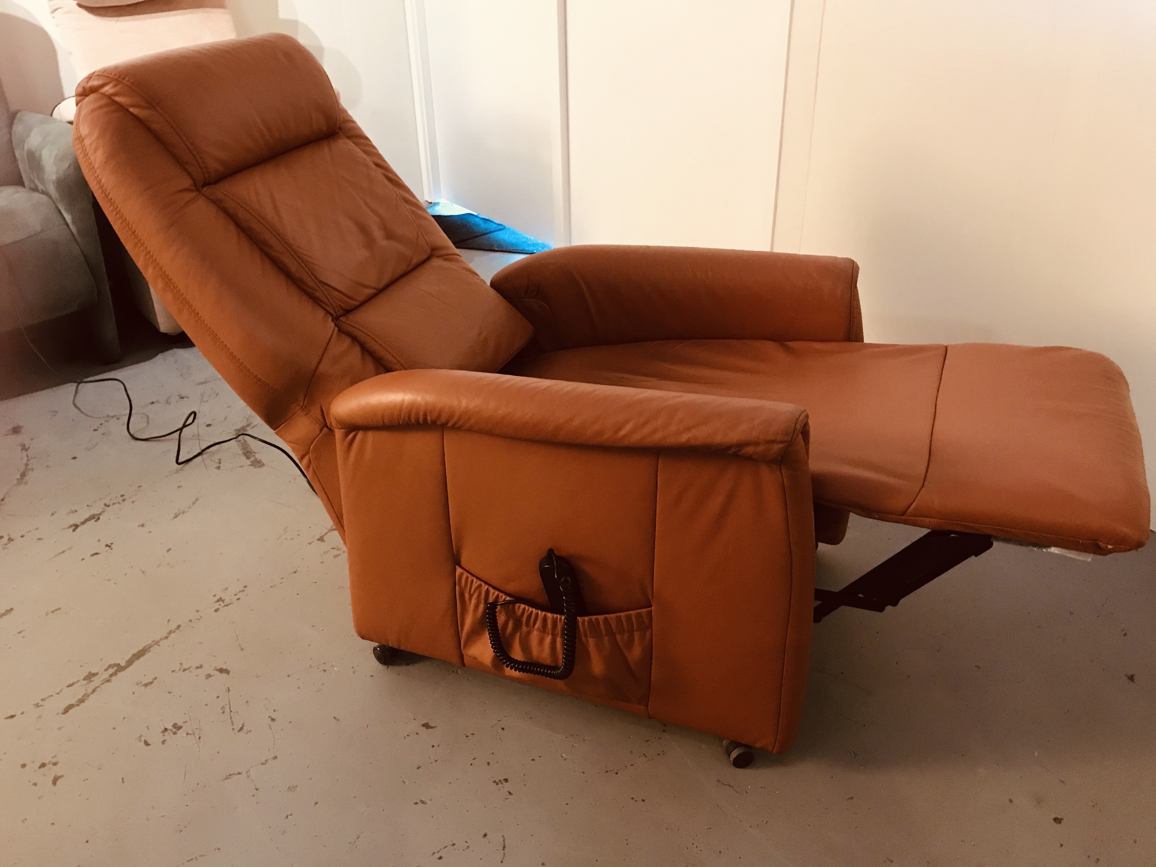 Sta op stoel relax stoel Himolla bruin leer Sta op stoel Alkmaar