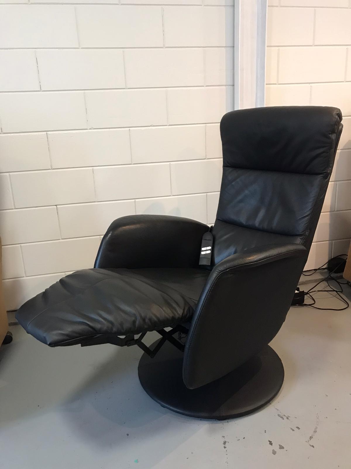 Authenticatie Het formulier Soms soms Draaischijf Stawett Relax fauteuil Zwart leer - Sta op stoel Alkmaar