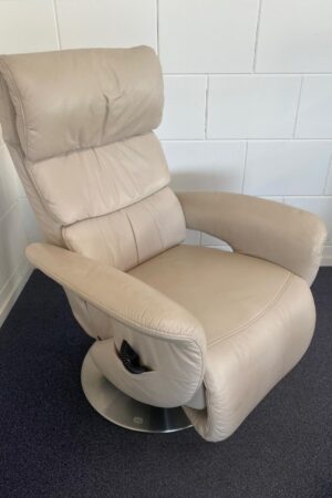 250558 - Meubelzorg sta op relax stoel wit