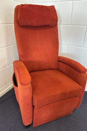 2609103- Fitform sta op relax stoel rood